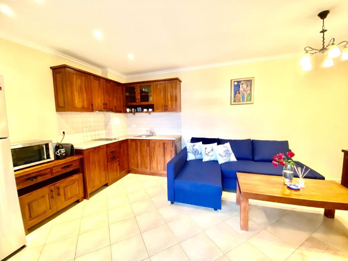Santa Marina 2-Bedroom Apt. W/ Sea View + Terrace ソゾポル エクステリア 写真